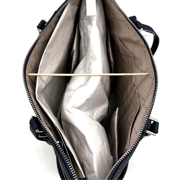 Michael Kors Large Charlotte Tote Bag & LG Double Zip Wallet Luggage Navy Blue - Picture 8 of 15